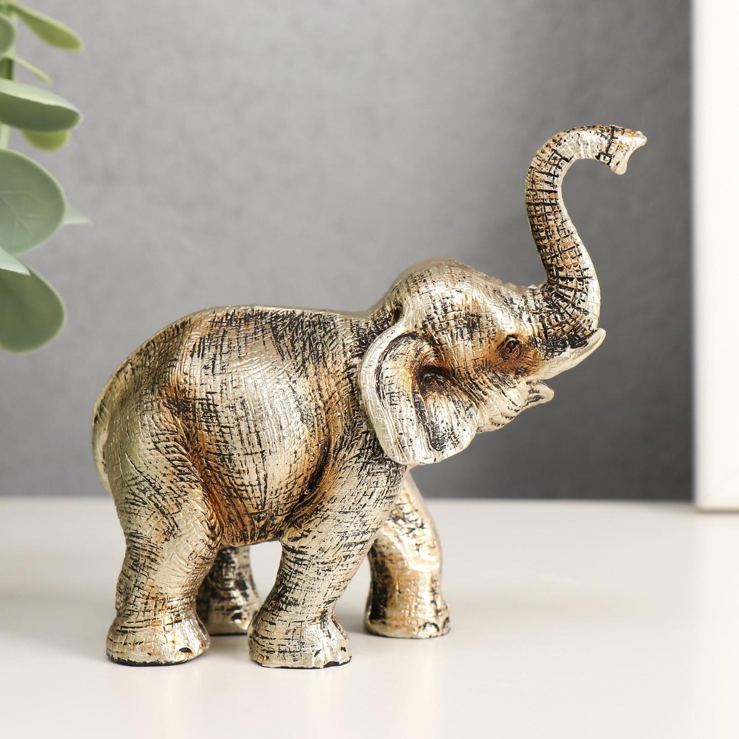 TINY ELEPHANT PAIR