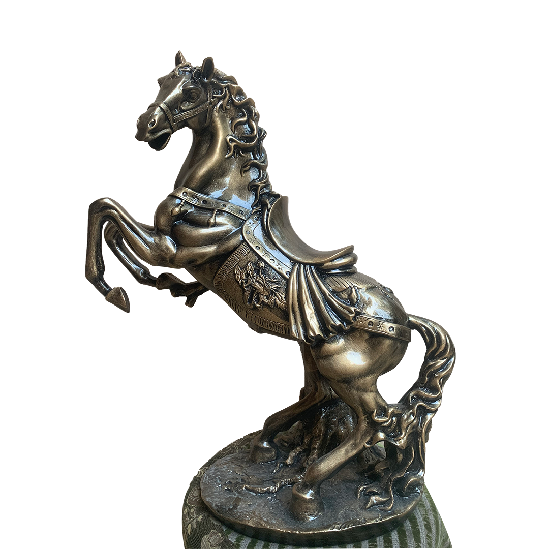 HORSE STATUE M