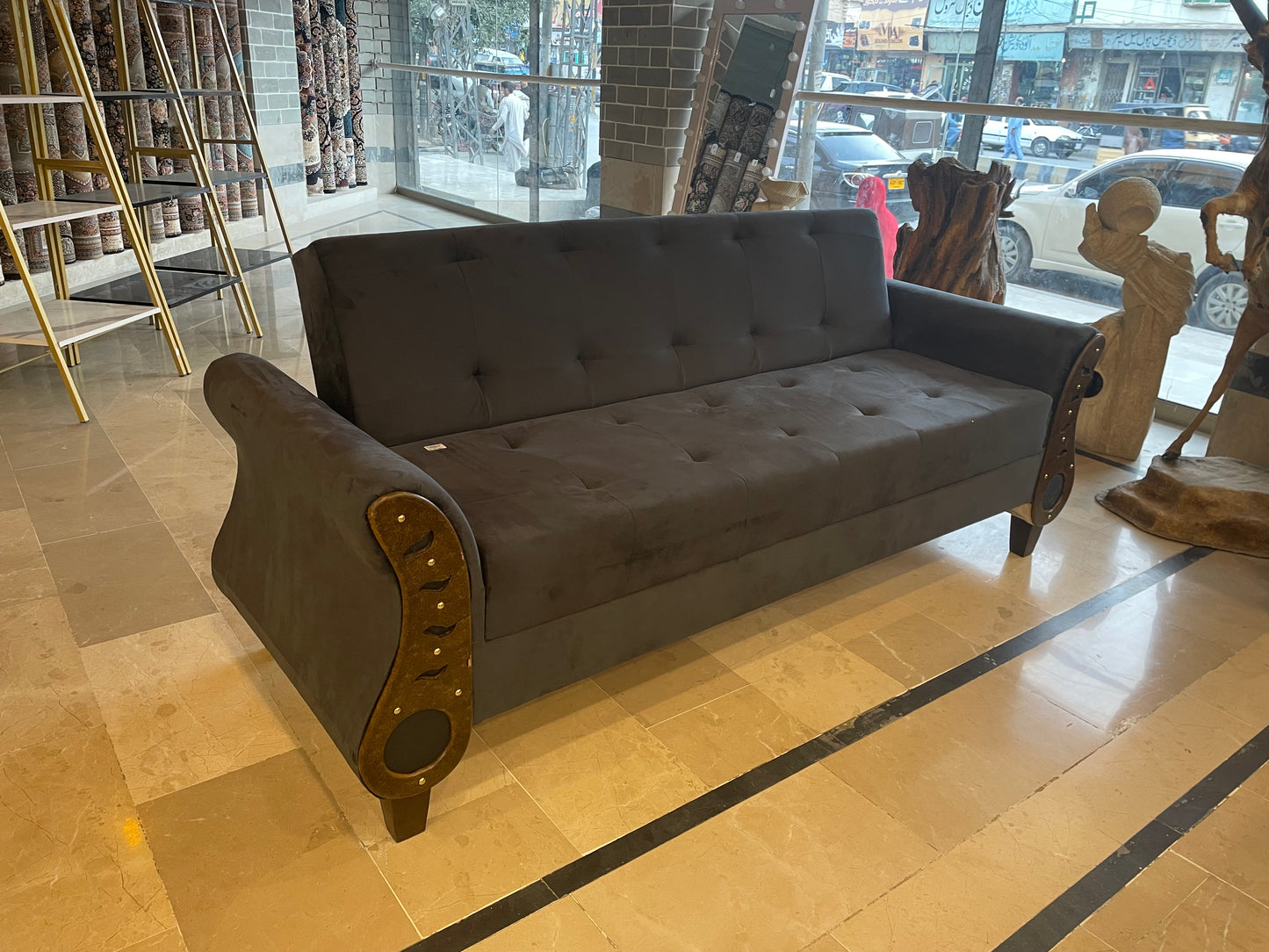 SOFA CUMBED BLACK C