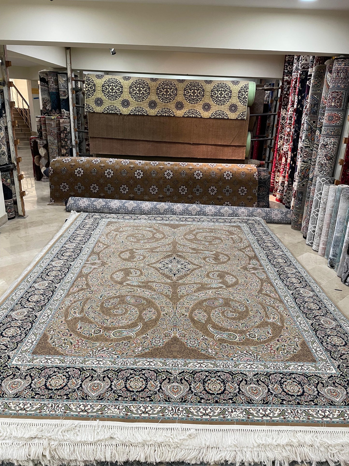 1200 SHANA IRANI RUG (10x13)