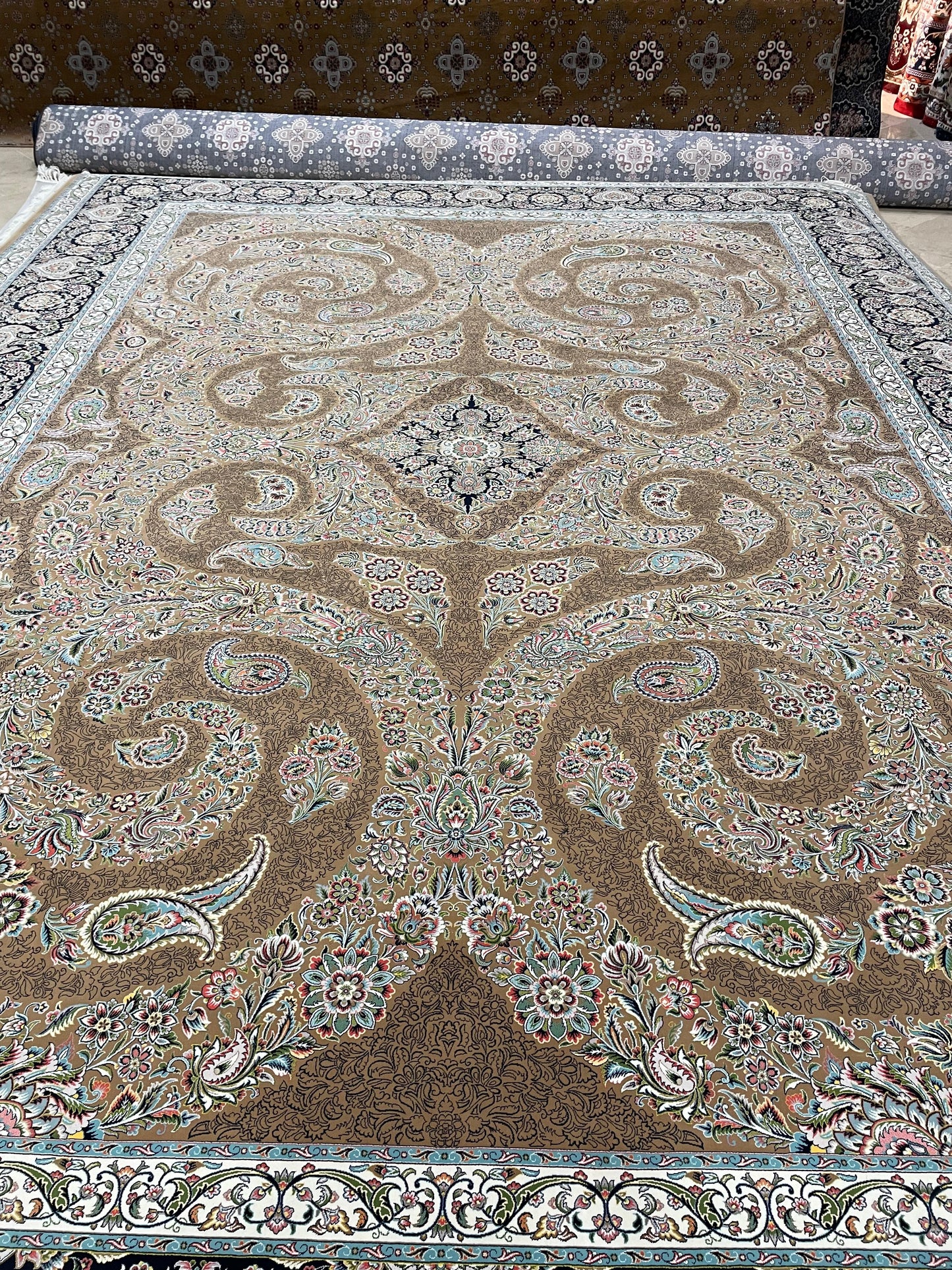 1200 SHANA IRANI RUG (10x13)