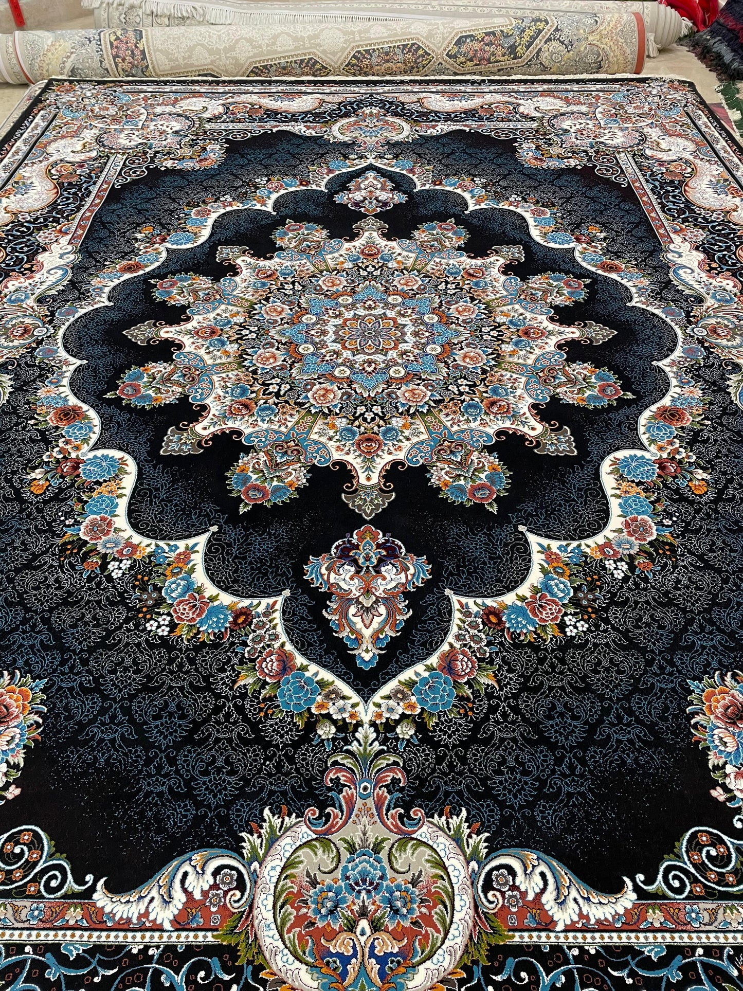 1200 SHANA IRANI RUG (10x13)
