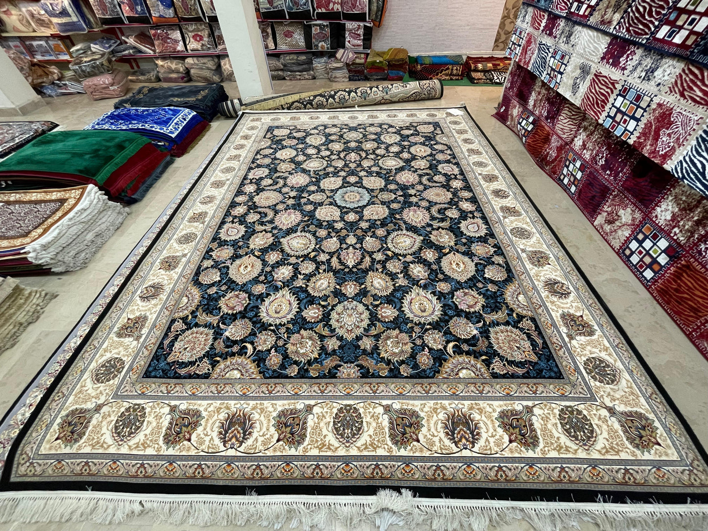 1200 SHANA IRANI RUG (10x13)