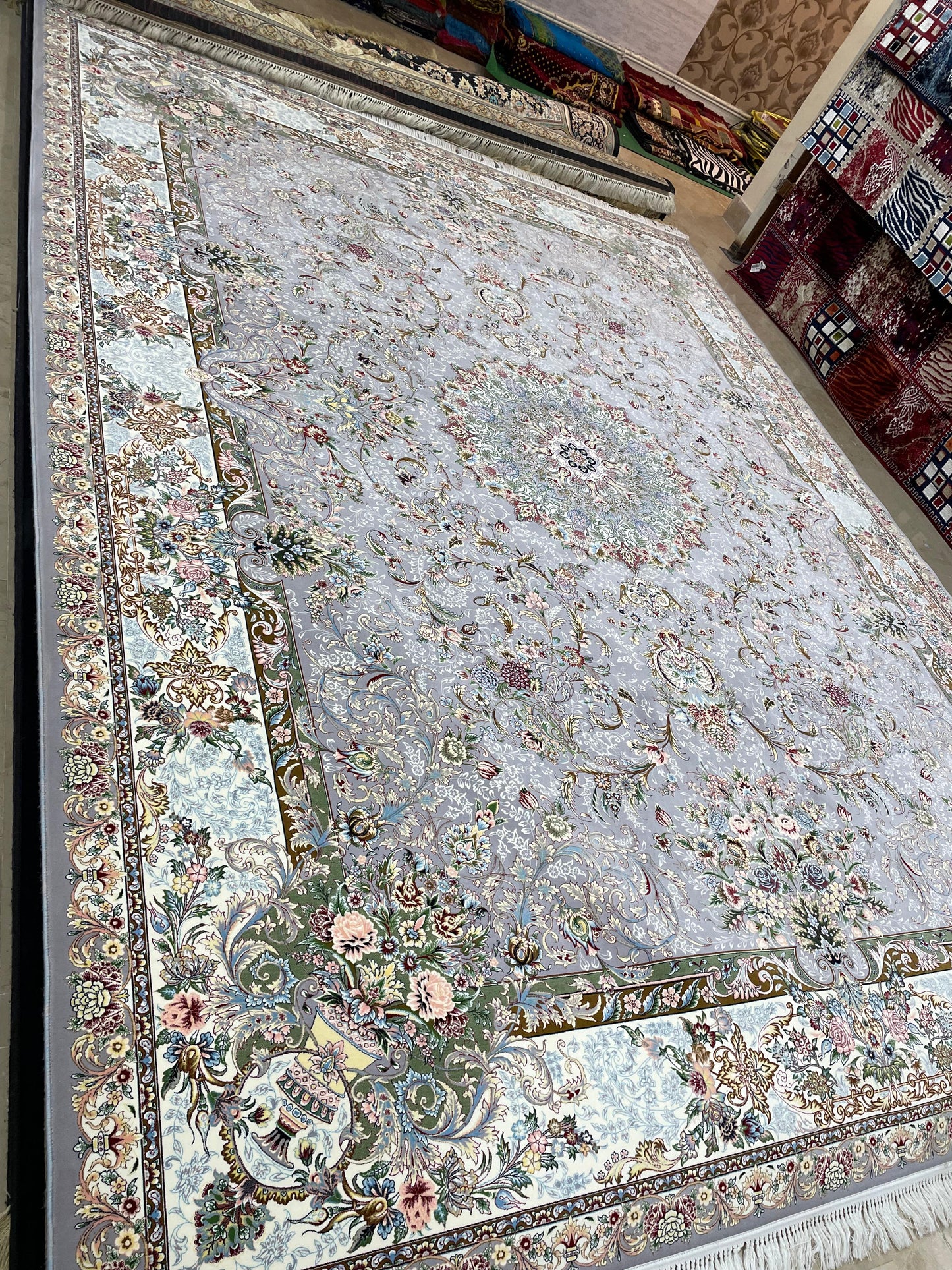 1200 SHANA IRANI RUG (10x13)