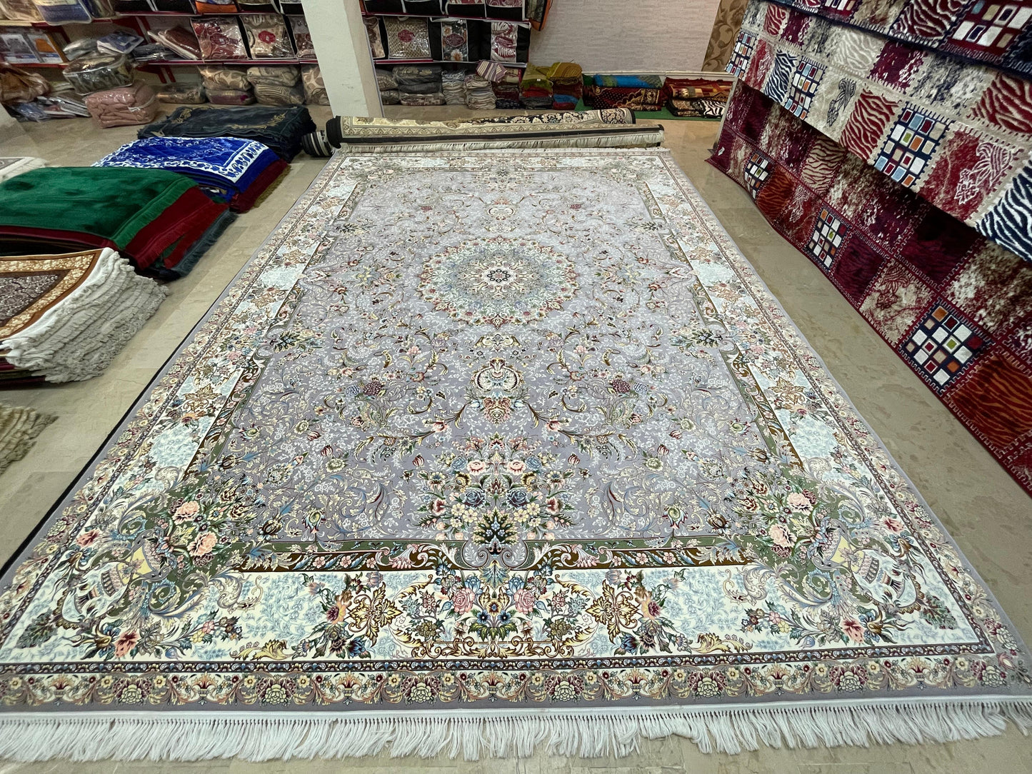 1200 SHANA IRANI RUG (10x13)