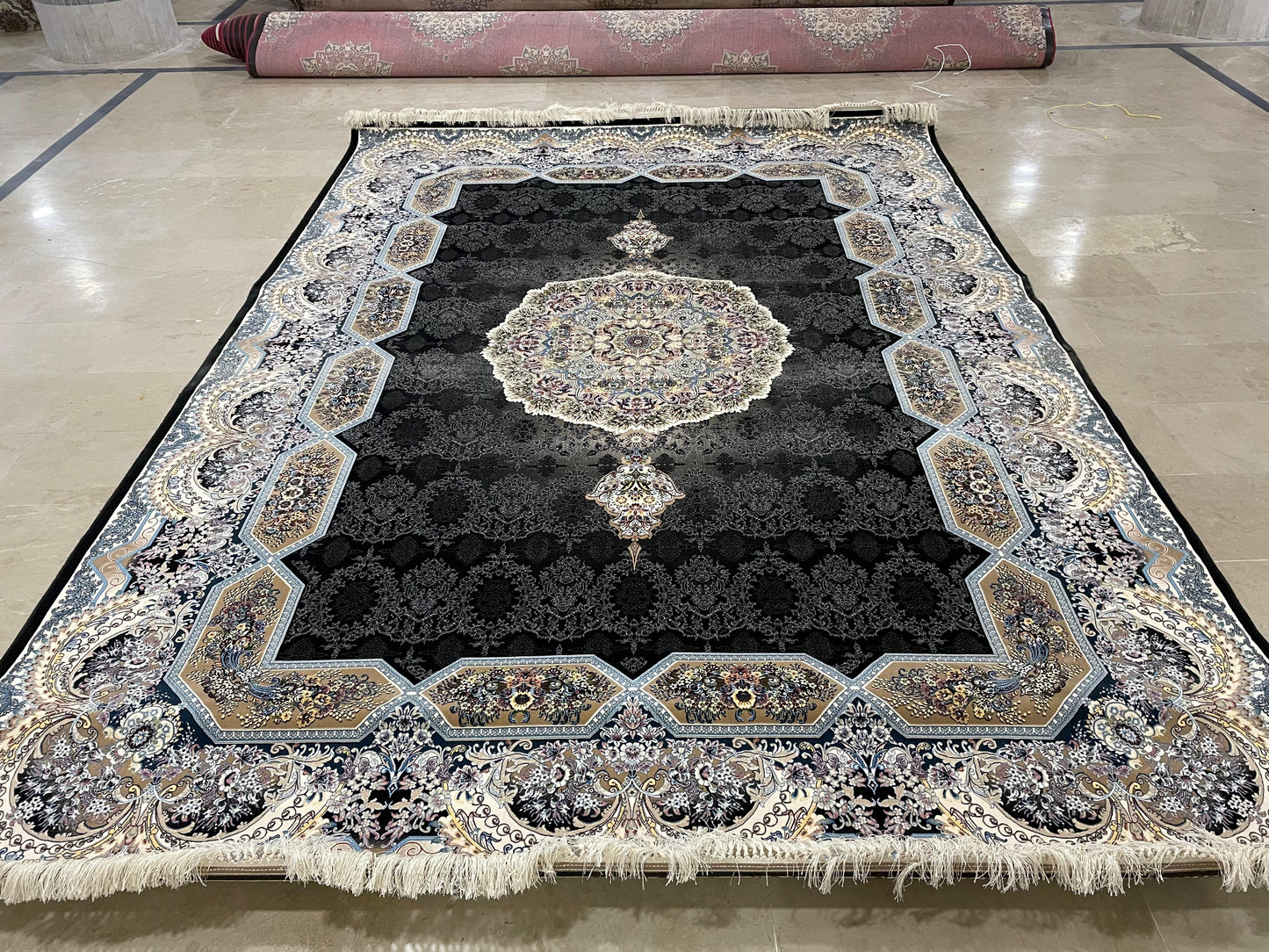 1200 SHANA IRANI RUG (8x11)