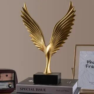 ABSTRACT EAGLE STATUE