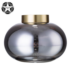 SMALL GLASS POT