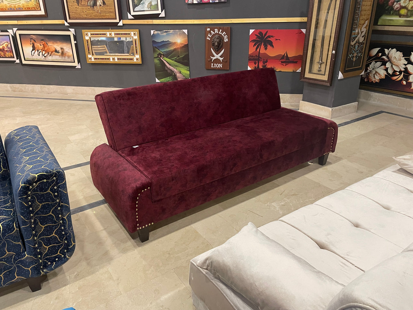 SOFA CUMBED MAROON