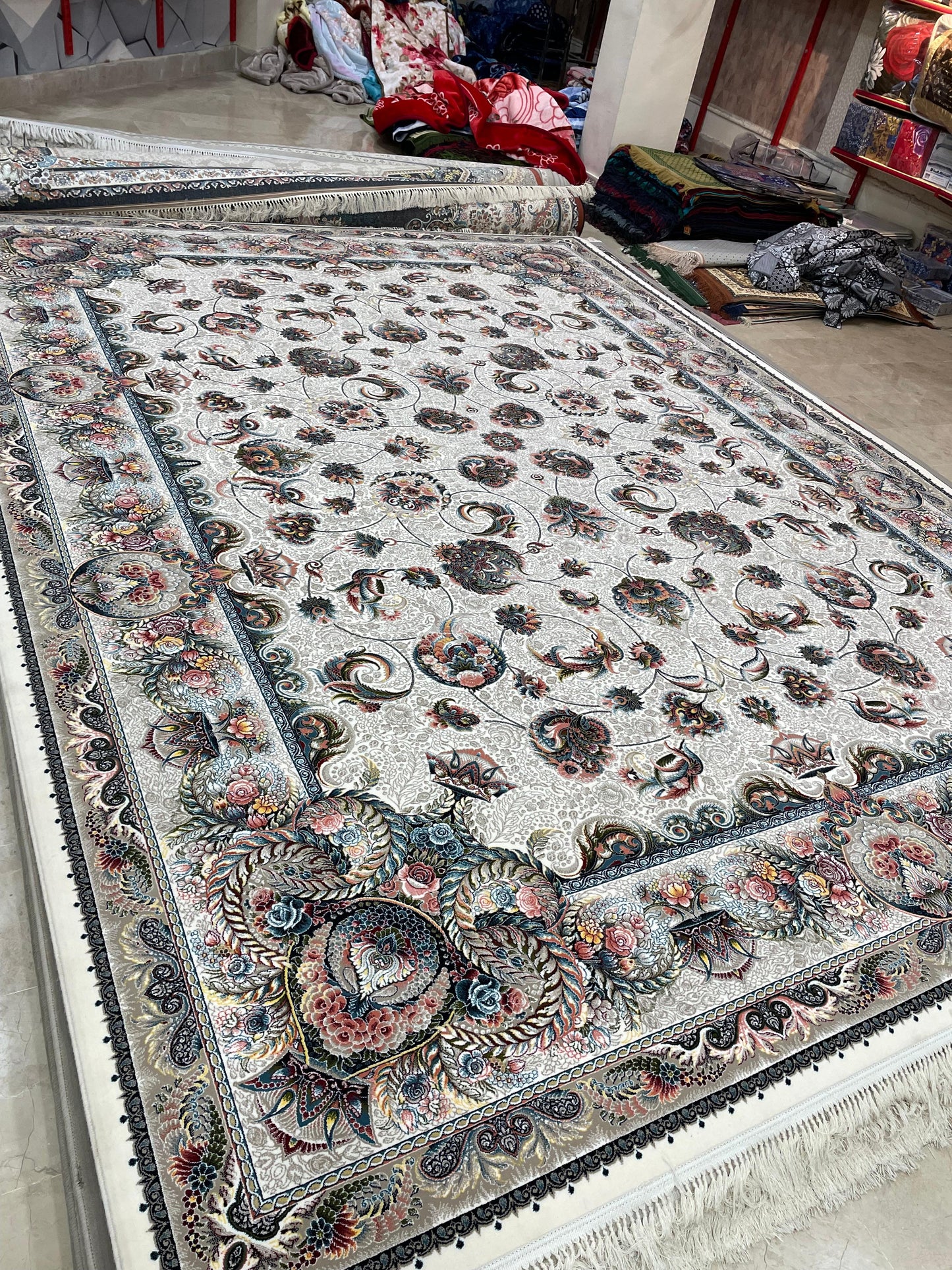 1200 SHANA IRANI RUG (10x13)