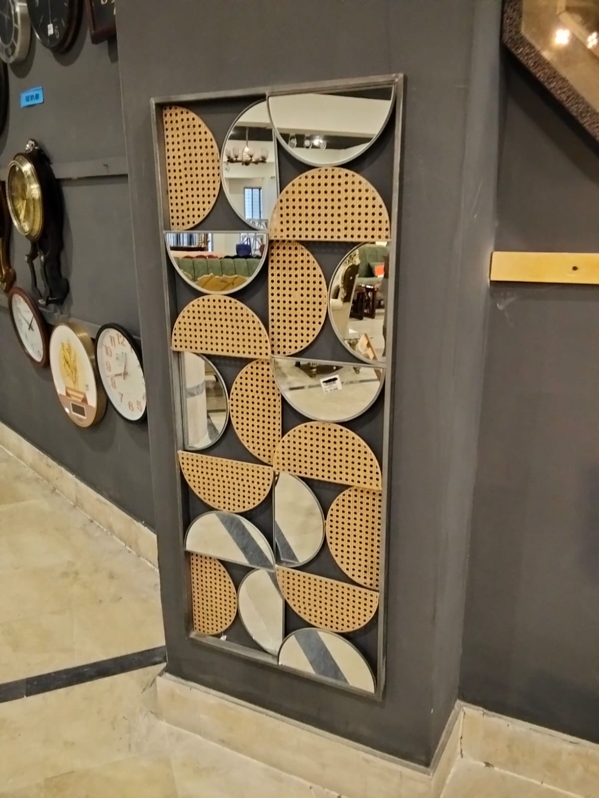 FANCY MIRROR DECOR